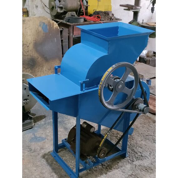 GROUNDNUT DECORTICATOR WITH 1HP MOTOR 150KG/HR