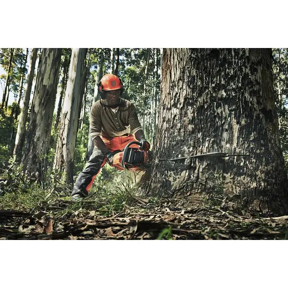 HUSQVARNA 390 XP CHAINSAW MACHINE, 24 INCHES